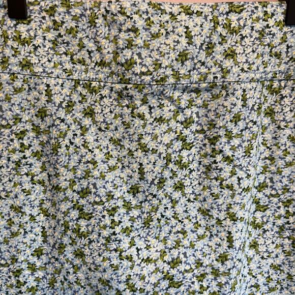 Chaus Pool Blue Floral A-Line Stretch Skirt Size 14 - Picture 2 of 8